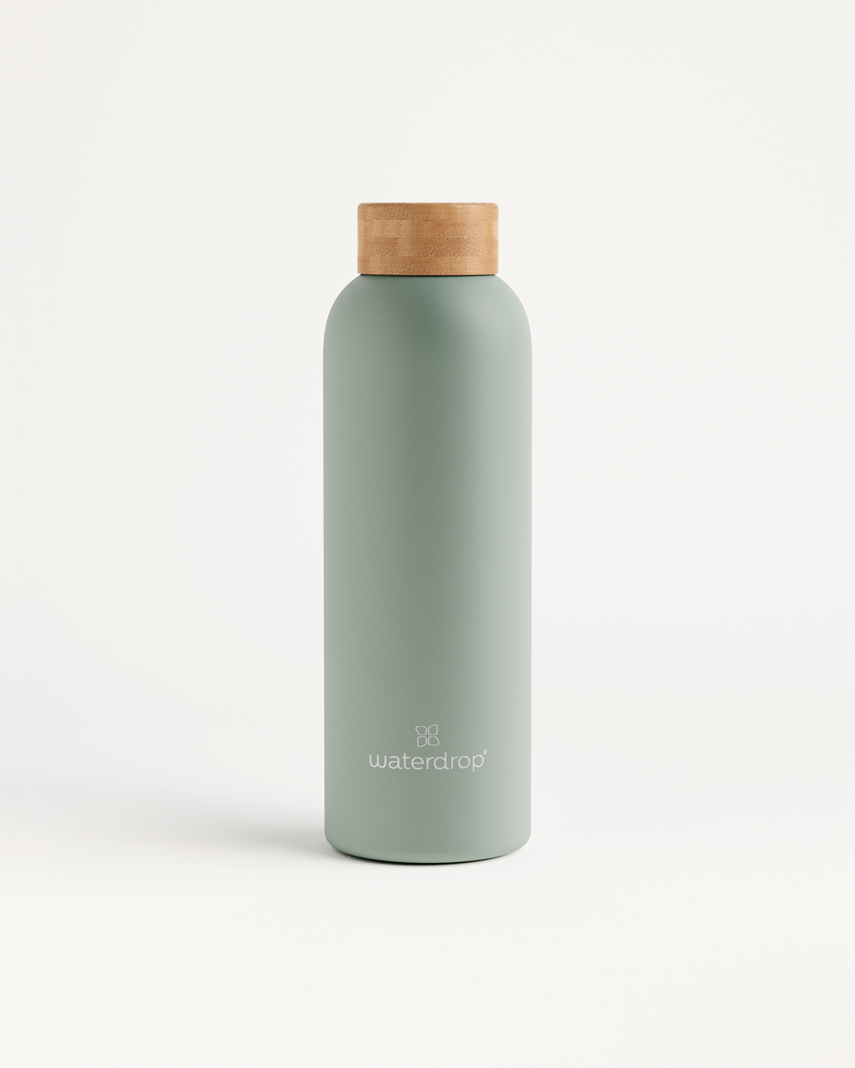 Botella de acero · Tapón de bambú