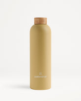 Botella de acero · Tapón de bambú