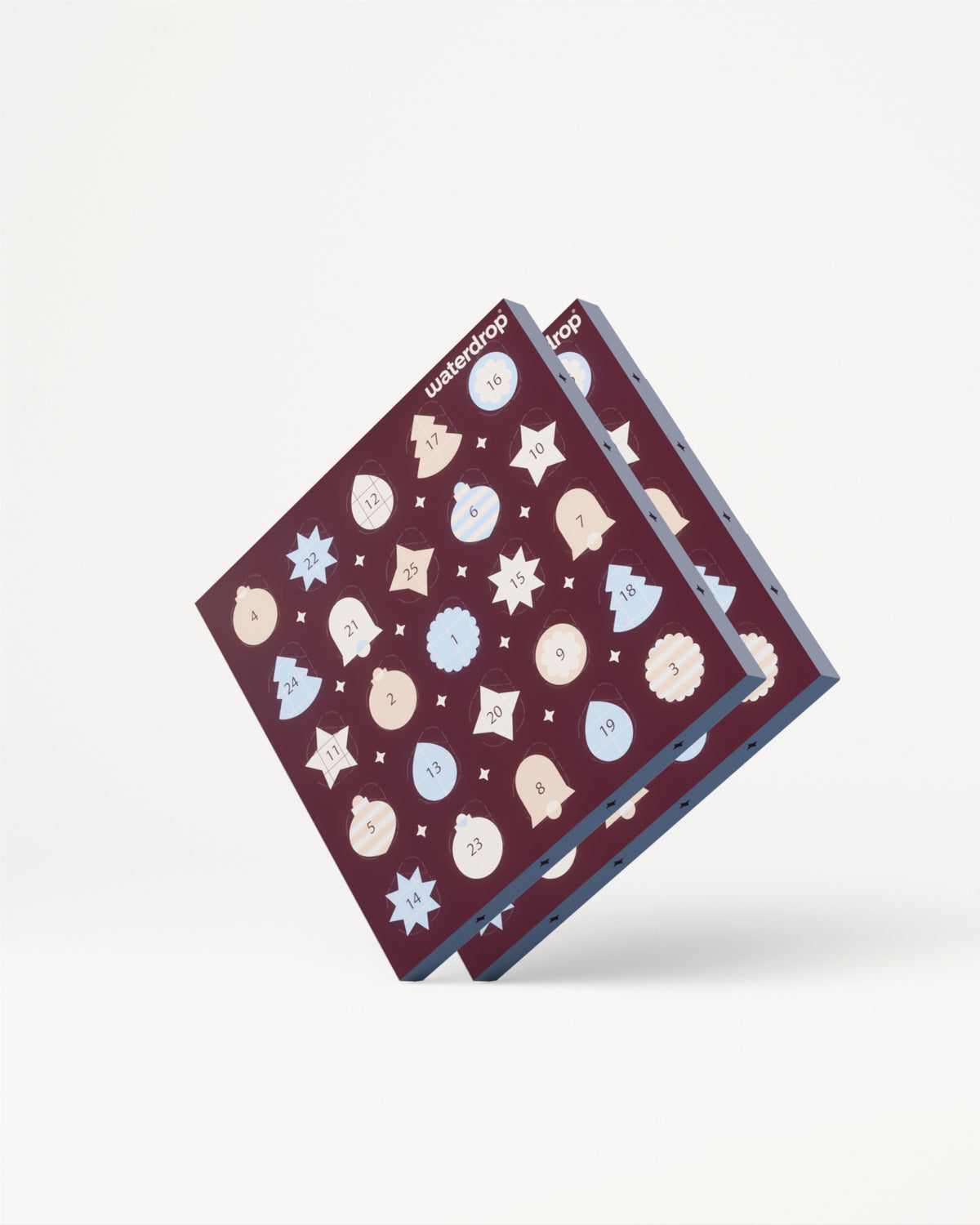 Dos tarjetas de regalo apiladas en tono marrón rojizo con íconos circulares de estrellas sobre fondo blanco.
